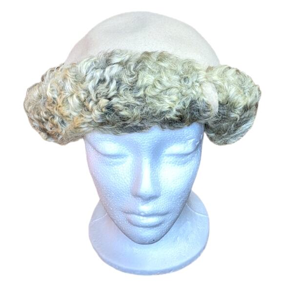 Vintage fur trimmed cap hat beige and gray with Schuster's hat box - Picture 1 of 10